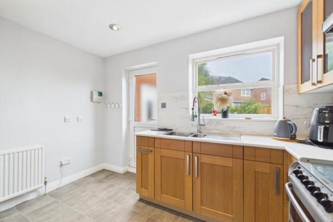 2 bed Semi-Detached for sale Image 6