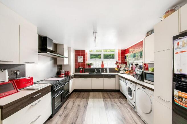 2 bed Terraced for sale Image 3