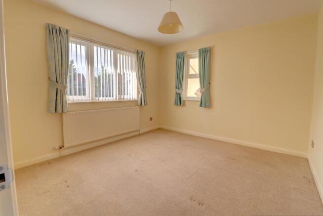 Front bedroom.jpg