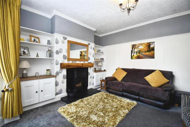 4 bed Semi-Detached for sale Image 8