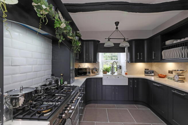 4 bed Character Property for sale Image 5