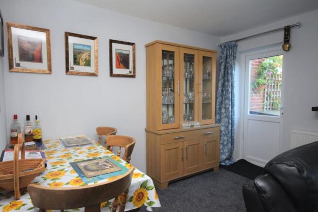 Lounge/Dining Room