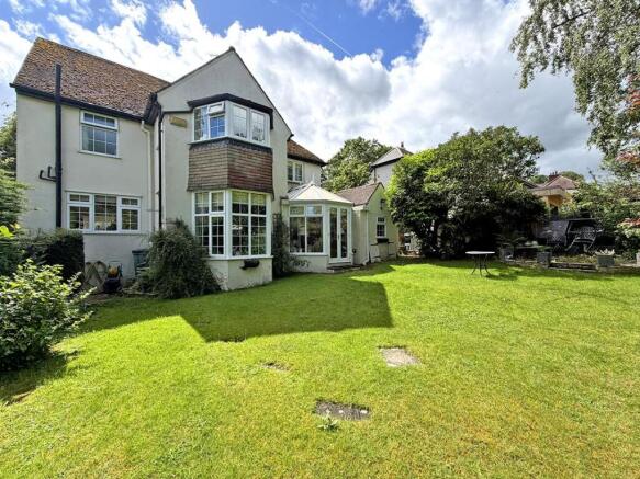 4 bed Detached for sale Image 7