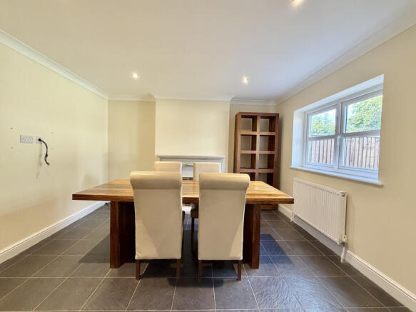 3 bed Semi-Detached for sale Image 10