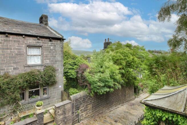 2 bed Semi-Detached for sale Image 9