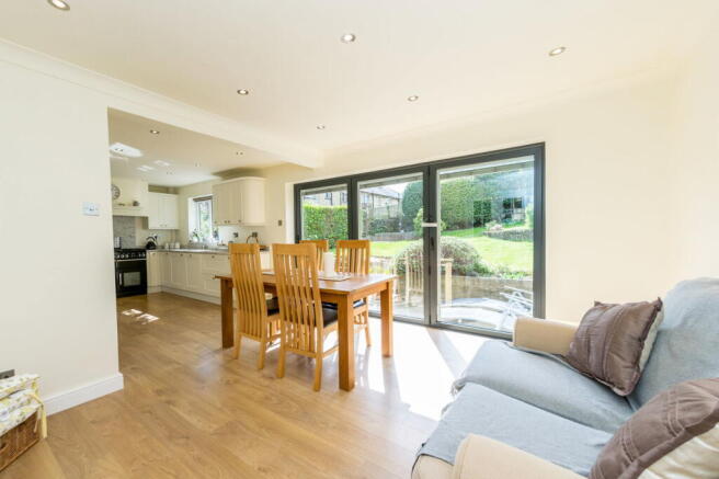 4 bed Detached for sale Image 7