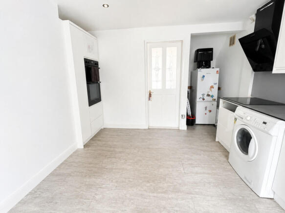 37 HH Kitchen