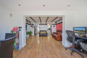 43, Renfrew Close, Beckton, London E6 5PQ