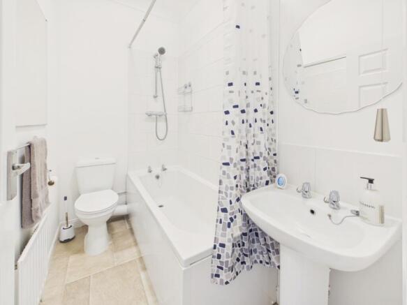 3 bed Terraced for sale Image 10