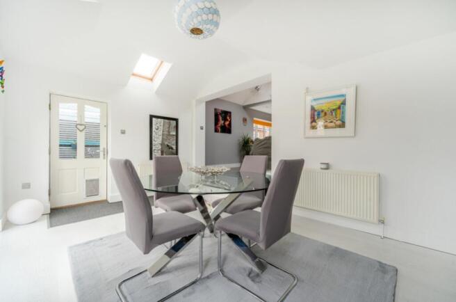 EweMove Harrogate Living Dining Room2