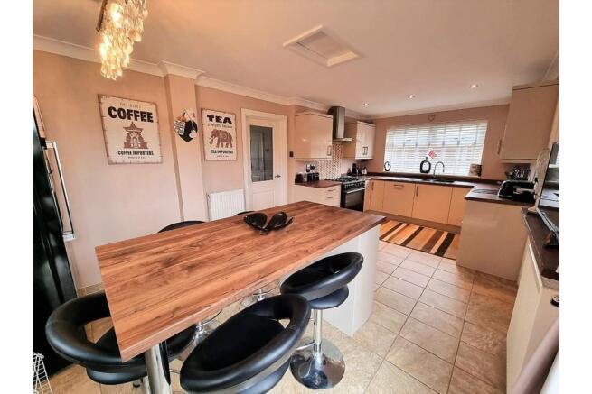 Kitchen/Breakfast