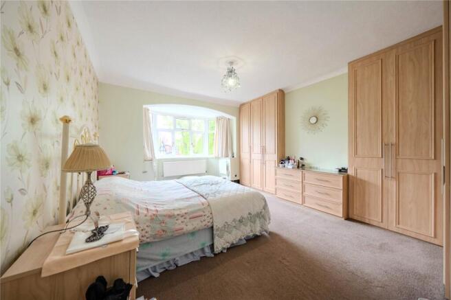 6 bed Detached for sale Image 11