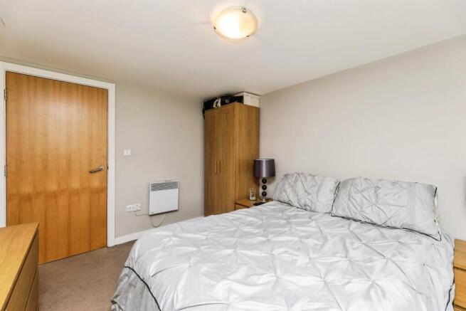 2 bed Apartment for sale Image 10