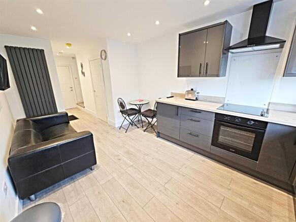 Open Plan Lounge/Kitchen