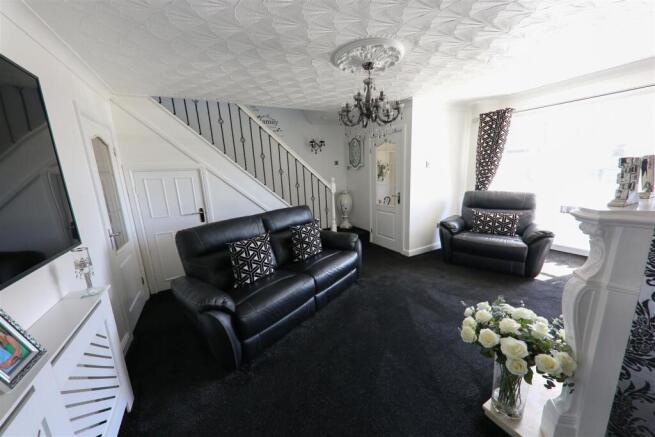 3 bed Semi-Detached for sale Image 10