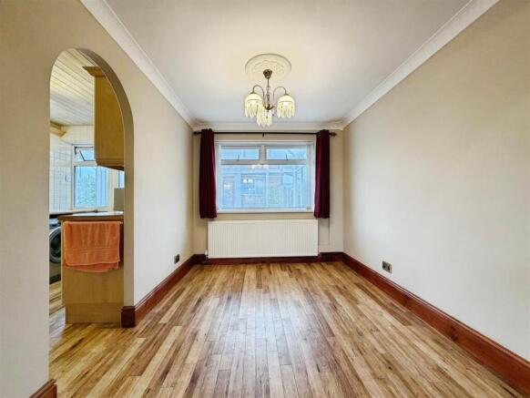 3 bed Semi-Detached for sale Image 7