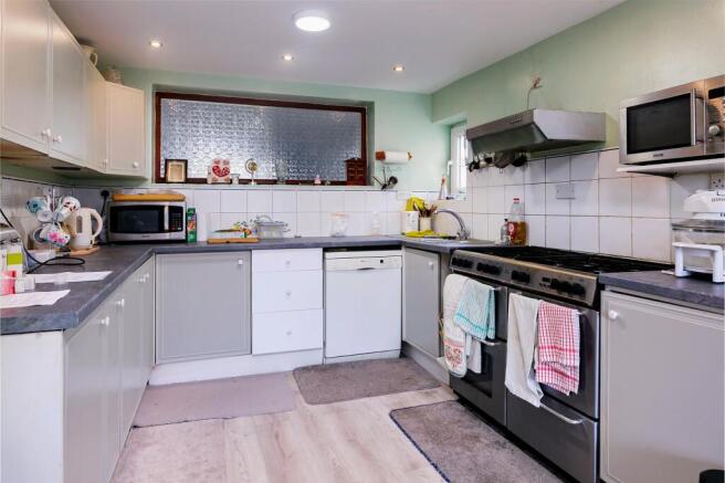 3 bed House for sale Image 9