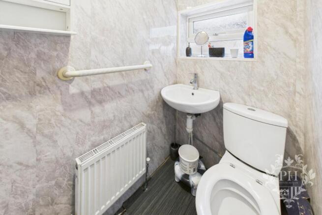 3 bed Terraced for sale Image 8