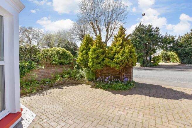Driveway/Parking