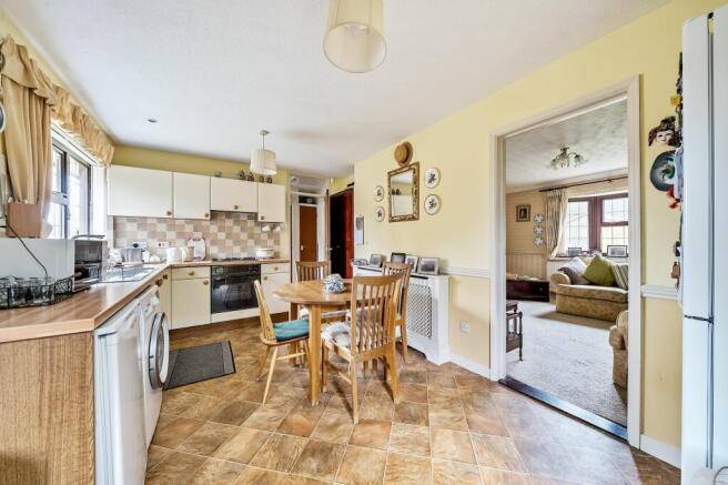 Kitchen/Dining Room (1)