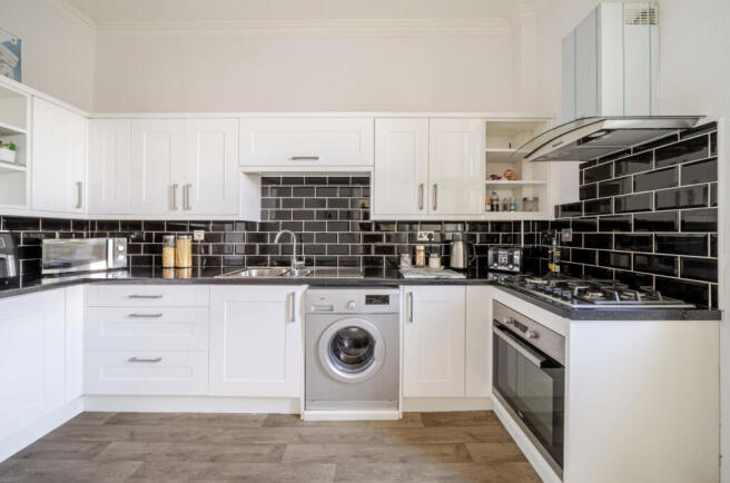 1438634-2-69dd246...