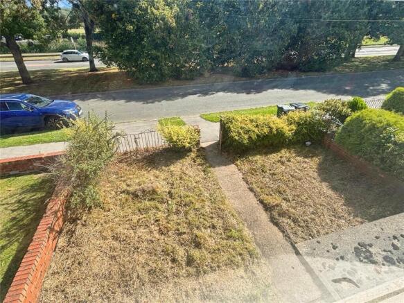 3 bed Terraced for sale Image 6