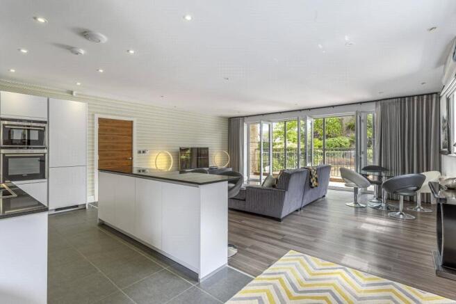 Sitting Room/Kitchen