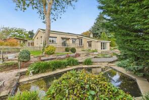 Kingfishers Reach, Brackley Road, Brackley NN13 5NE