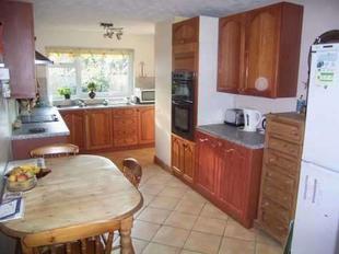 RE-FITTED KITCHEN/BREAKFAST ROOM