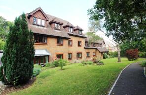34, Langdown Firs, Langdown Lawn, Southampton SO45 5BT