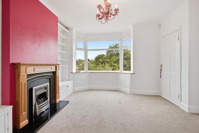 86 Highcliffe Drive Greystones, Sheffield 07.jpg