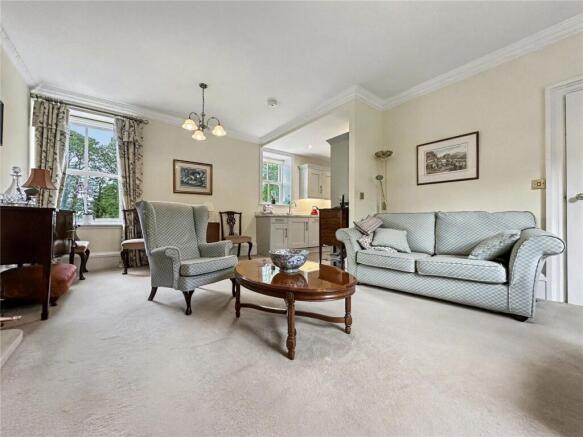 2 bed Apartment for sale Image 11