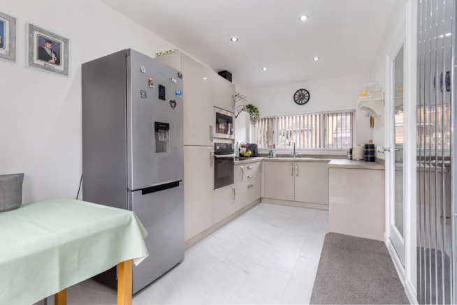 Kitchen 1