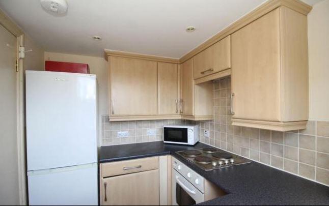 12d vic st kitchen.JPG