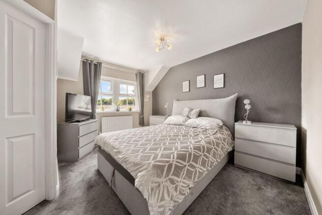3 bed Town House for sale Image 5