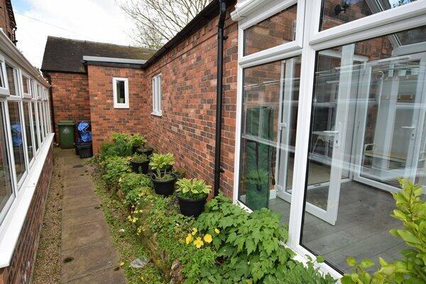 side of annexe