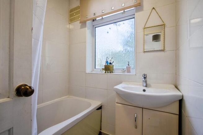 2 bed Semi-Detached for sale Image 7