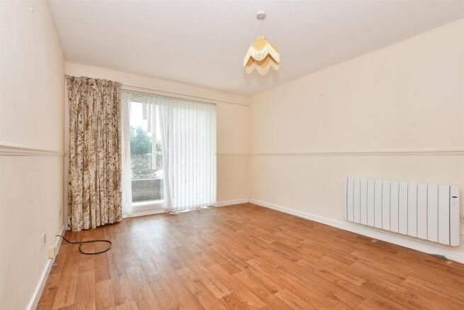 Kitchen/ Living Room