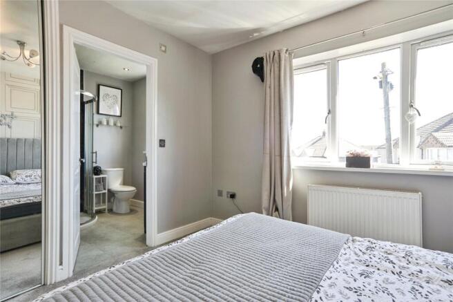 3 bed Detached for sale Image 12