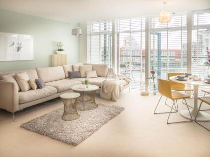 Western Beach, Hanover Avenue, Royal Docks, London, E16