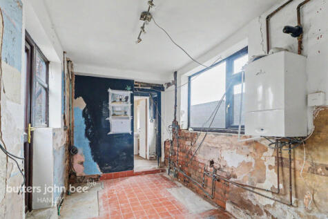 Wilding Road, Stoke-On-Trent ST6 8BQ