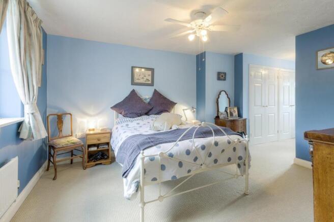 Master bedroom.jpg