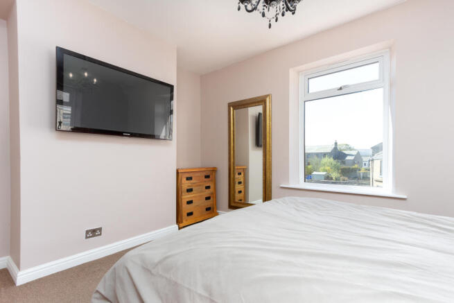 Bedroom One Pic1