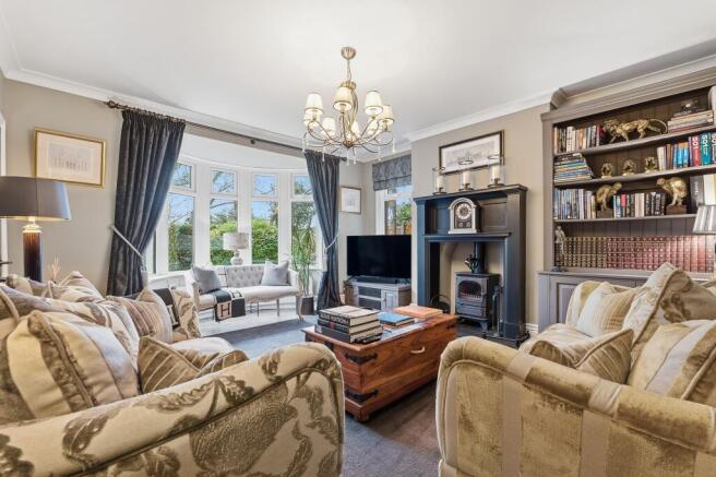 4 bed Detached for sale Image 6