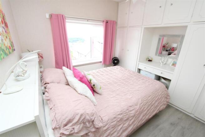 3 bed Semi-Detached for sale Image 10