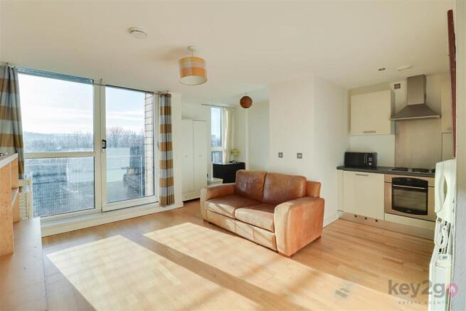 1 bed Penthouse to rent Image 4