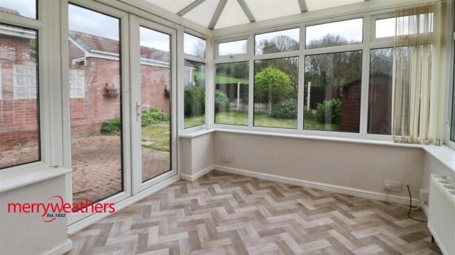 2 bed Detached Bungalow for sale Image 11