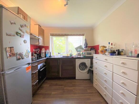 Kitchen 2.jpg