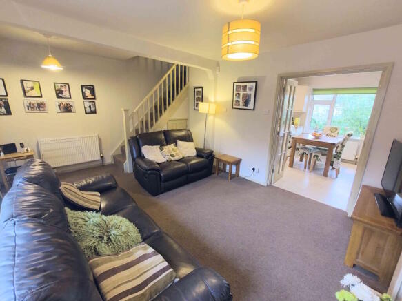 5 bed Semi-Detached for sale Image 5