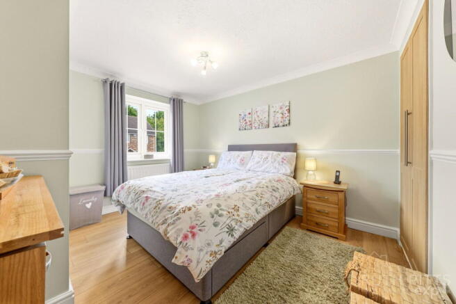 2 bed Town House for sale Image 10